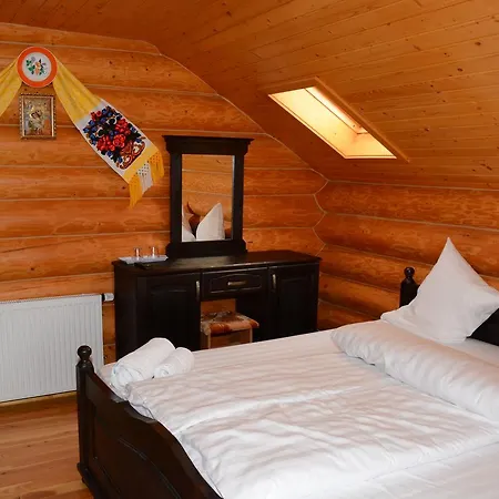 Acasa La Bunicu Lodge *