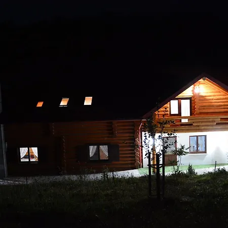 Acasa La Bunicu Lodge